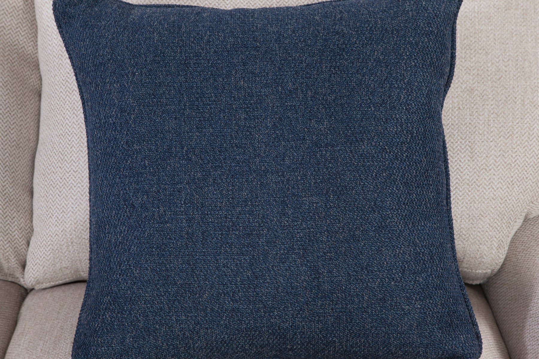 S148V3- Sofa