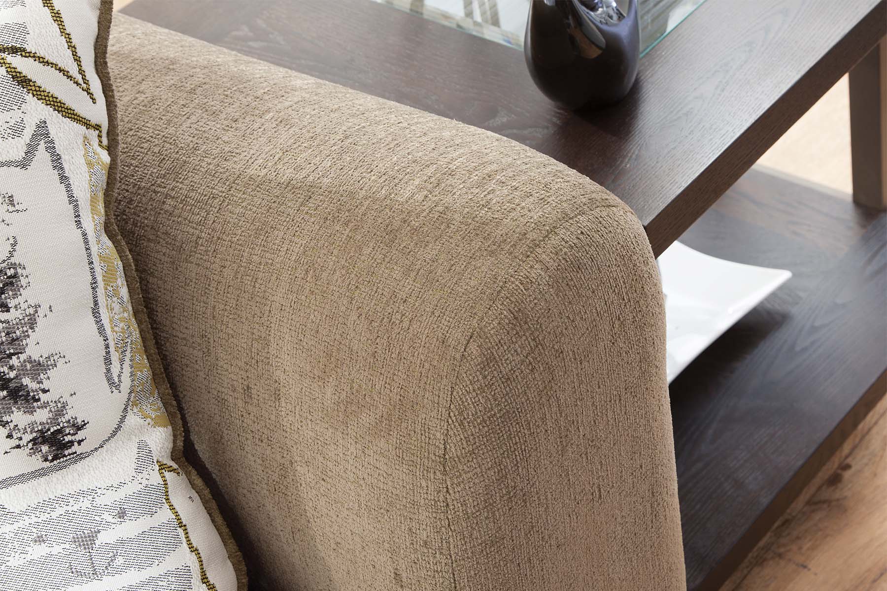 A89V2 Sofa and Loveseat Set