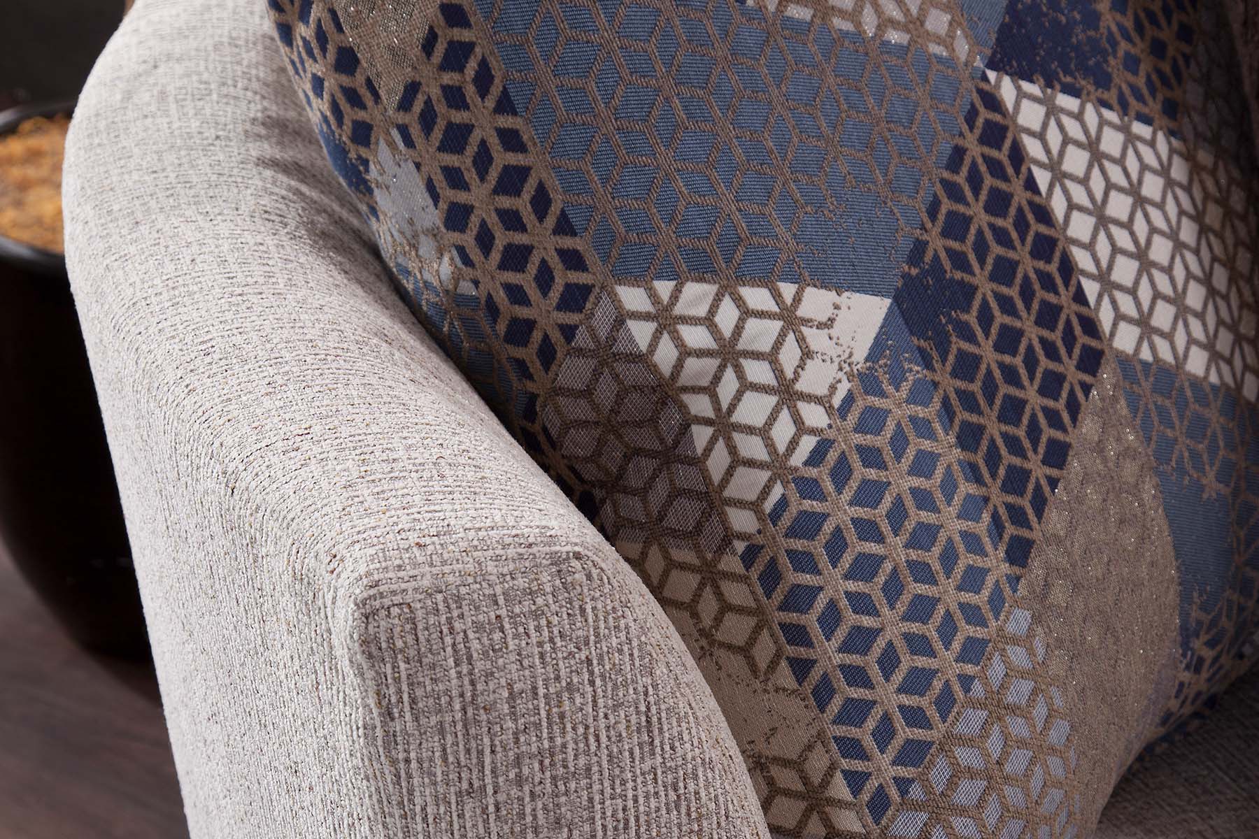 S317V4 Sectional and Chair Set